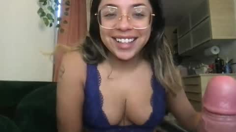 isabellaelizabeth online show from 4, 7, 2026