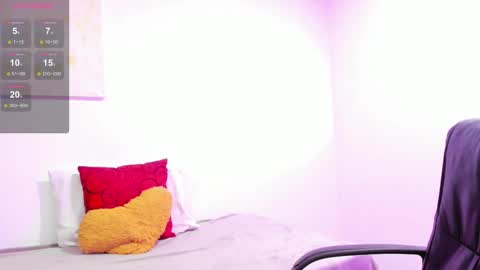 Instagram soybella01  online show from 3, 3, 2025