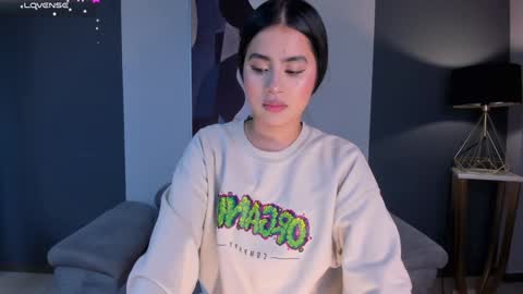 Isa Hill  online show from 29, 12, 2024