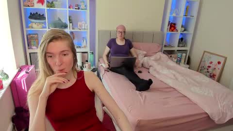 isabella online show from 6, 4, 2026