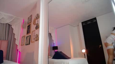 Snapshot of isabelledaza chatting on 26, 2, 2026 Isabelle Daza online show from 26, 2, 2026