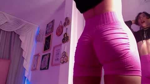 Snapshot of isabelledaza chatting on 16, 3, 2026 Isabelle Daza online show from 16, 3, 2026