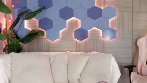 Snapshot of isabellestorm chatting on 14, 7, 2026 online show from 14, 7, 2026