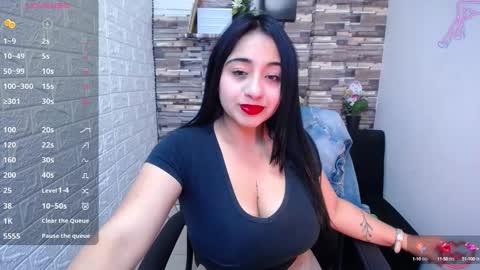 Snapshot of isabelsaenzxx chatting on 5, 10, 2025 Hi there im Isabelsaenzxx online show from 5, 10, 2025