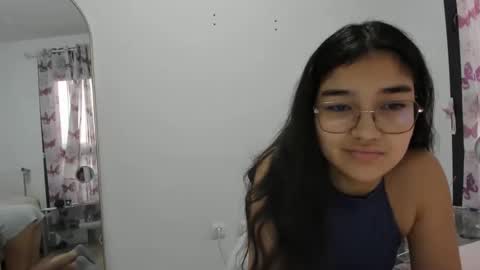 Snapshot of isasuarezzzz chatting on 27, 2, 2026 Isa Suarez online show from 27, 2, 2026