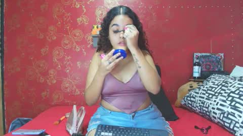 Snapshot of isis_blade chatting on 17, 9, 2025 Isis Blade online show from 17, 9, 2025