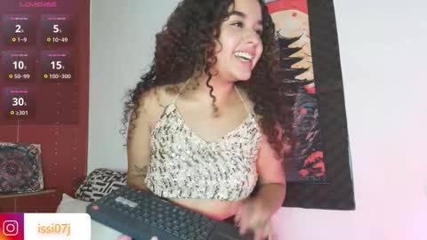 Snapshot of isis_blade chatting on 13, 10, 2025 Isis Blade online show from 13, 10, 2025