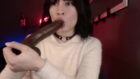 Snapshot of isis_diosa chatting on 7, 1, 2025 Ana Maria online show from 7, 1, 2025