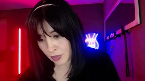 Snapshot of isis_diosa chatting on 19, 9, 2025 Ana Maria online show from 19, 9, 2025