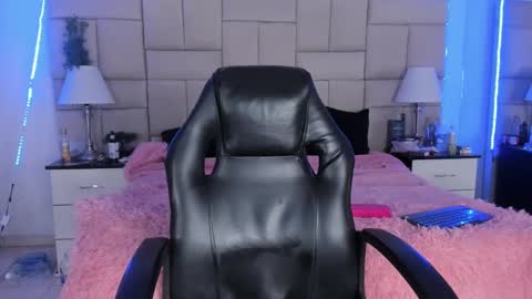 Pauli online show from 8, 1, 2025