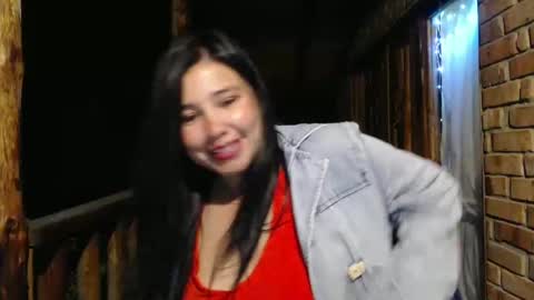 Snapshot of isis_moon88 chatting on 5, 10, 2025 isis online show from 5, 10, 2025