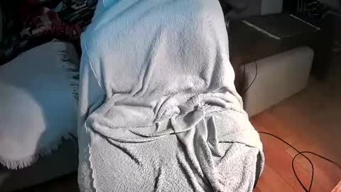 Snapshot of iskarius chatting on 9, 11, 2025 Iskarius online show from 9, 11, 2025