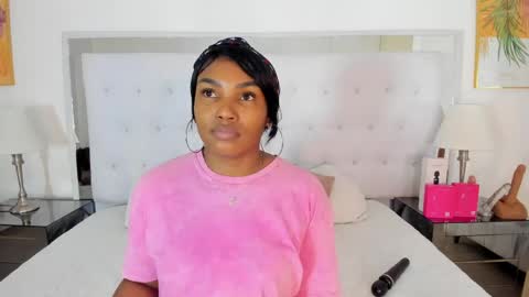 Snapshot of isla_scott chatting on 24, 4, 2026 Vanessa online show from 24, 4, 2026