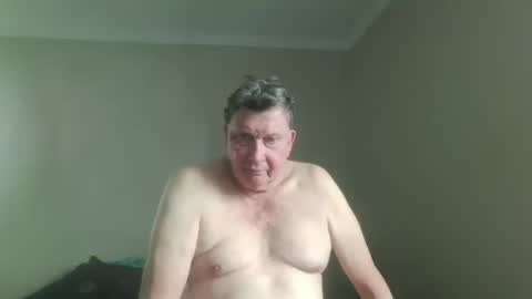 Snapshot of island625103 chatting on 14, 10, 2025 island625103 online show from 14, 10, 2025