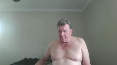 Snapshot of island625103 chatting on 18, 10, 2025 island625103 online show from 18, 10, 2025