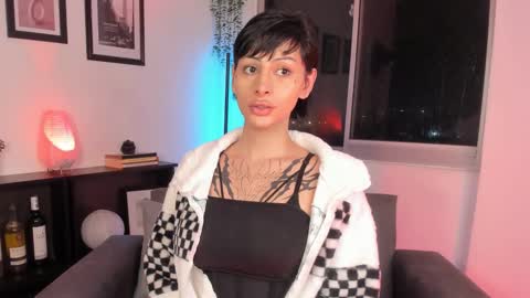 Julyane online show from 8, 3, 2025