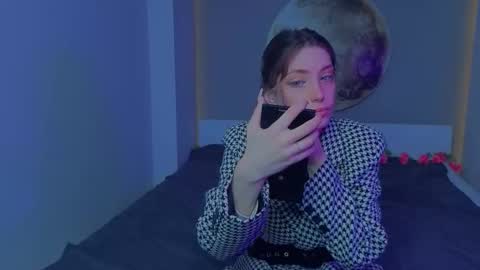 Emilia online show from 5, 3, 2026