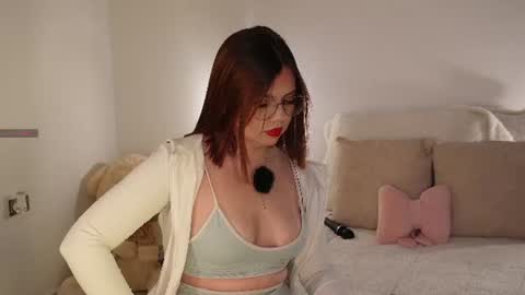 Snapshot of issa_baby_ chatting on 22, 7, 2026 issa baby online show from 22, 7, 2026