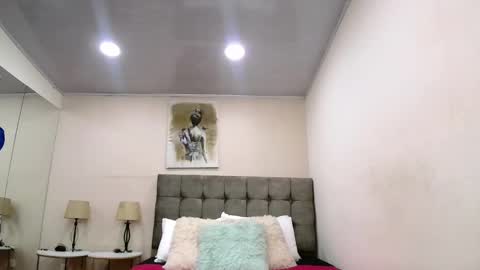 issabellajones online show from 25, 2, 2025