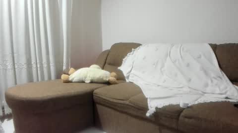 Issabelle online show from 12, 11, 2025