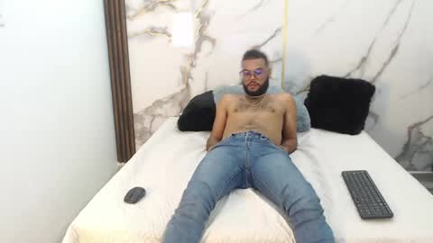 Issack online show from 18, 4, 2026