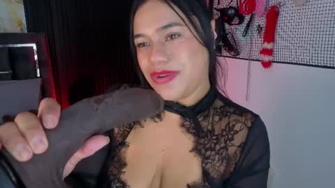 Snapshot of issafoxx chatting on 9, 7, 2026 Issafoxx online show from 9, 7, 2026