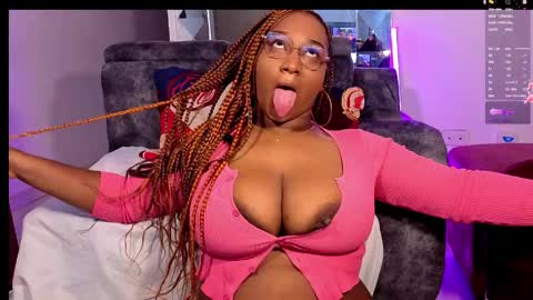 Snapshot of issanoirr chatting on 8, 5, 2026 issamar online show from 8, 5, 2026