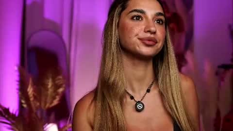 Snapshot of italy_baby chatting on 8, 6, 2026 italy_baby online show from 8, 6, 2026