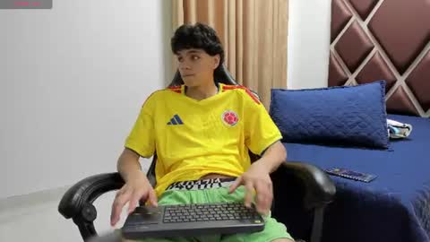 ithan_hot online show from 24, 6, 2026