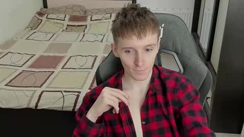 Snapshot of ithan_red chatting on 14, 9, 2025 Ethan online show from 14, 9, 2025