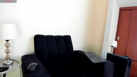 Snapshot of its__angelica_ chatting on 26, 4, 2026 Angelica online show from 26, 4, 2026