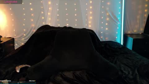 Snapshot of its_allixo chatting on 28, 5, 2026 Alli online show from 28, 5, 2026