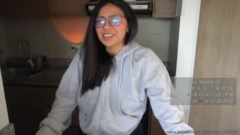 Jessi online show from 10, 4, 2026