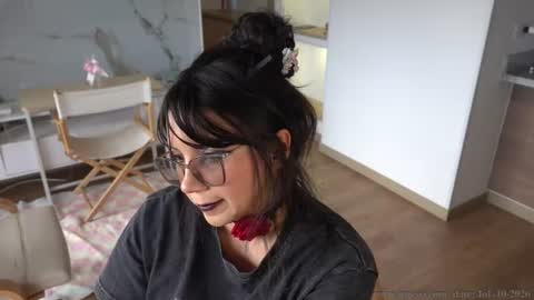 Snapshot of its_jessi chatting on 10, 7, 2026 Jessi online show from 10, 7, 2026
