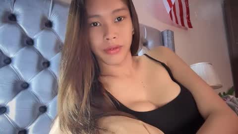 Cora online show from 2, 10, 2025