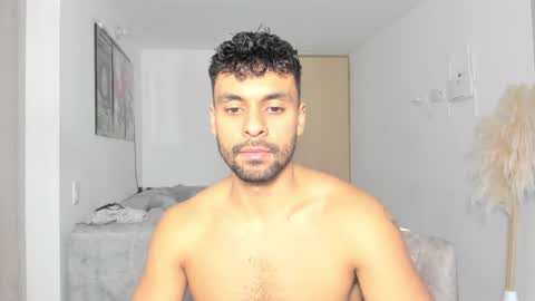 Snapshot of itsgeo1111 chatting on 13, 10, 2025 CALL ME GEO online show from 13, 10, 2025