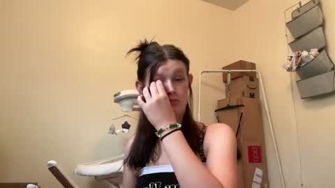 Snapshot of itskaylaaa chatting on 19, 7, 2026 itsKaylaaa online show from 19, 7, 2026
