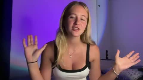 Snapshot of itsssosierra chatting on 5, 3, 2025  Sierra  online show from 5, 3, 2025