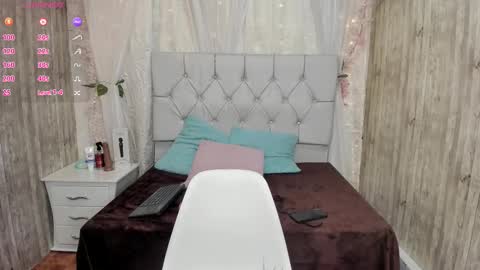 Itsuki N online show from 25, 11, 2025