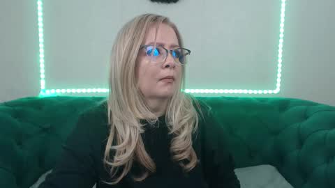 Snapshot of ivanacharm chatting on 9, 3, 2026 ivanacharm online show from 9, 3, 2026