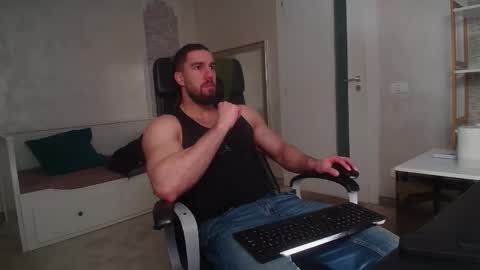 Snapshot of ivanhydee chatting on 2, 2, 2026 IvanHydee online show from 2, 2, 2026