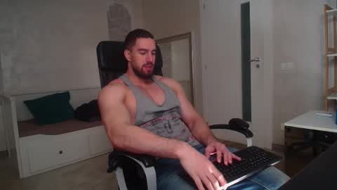 Snapshot of ivanhydee chatting on 3, 2, 2026 IvanHydee online show from 3, 2, 2026