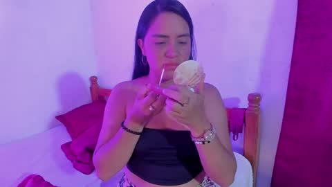 Snapshot of ivannaa18 chatting on 25, 5, 2026 ivannaa18 online show from 25, 5, 2026