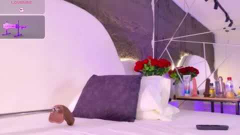 Ivanna Moretti  online show from 8, 1, 2026