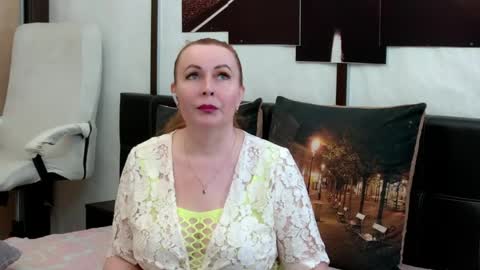Snapshot of ivettasplash chatting on 27, 5, 2026 IrennaSplash online show from 27, 5, 2026