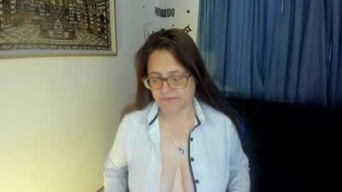 Snapshot of ivette_shaira chatting on 10, 7, 2026 IVETTE online show from 10, 7, 2026