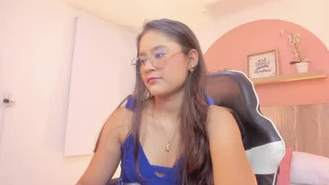 Snapshot of ivette_swan chatting on 30, 5, 2026 I V E T T E online show from 30, 5, 2026