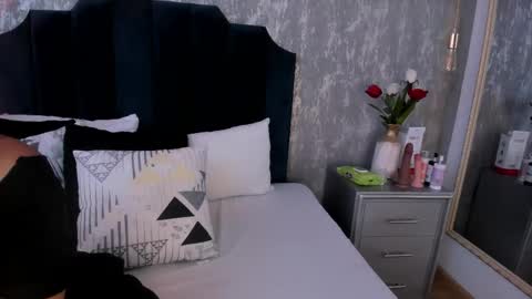 Snapshot of ivi_jones_ chatting on 25, 4, 2026 Ivi jones online show from 25, 4, 2026