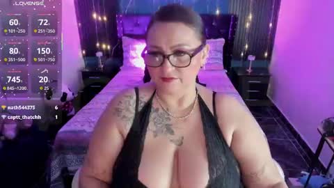 Snapshot of ivonnee17_ chatting on 2, 7, 2026 Ivonne online show from 2, 7, 2026