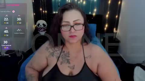 Snapshot of ivonnee17_ chatting on 9, 8, 2026 Ivonne online show from 9, 8, 2026